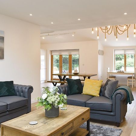 Redstones Cottage Greasby Bagian luar foto